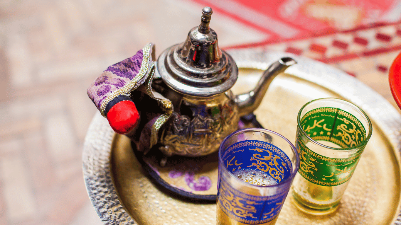 Al momento stai visualizzando Tè berbero: Un Assaggio del Marocco