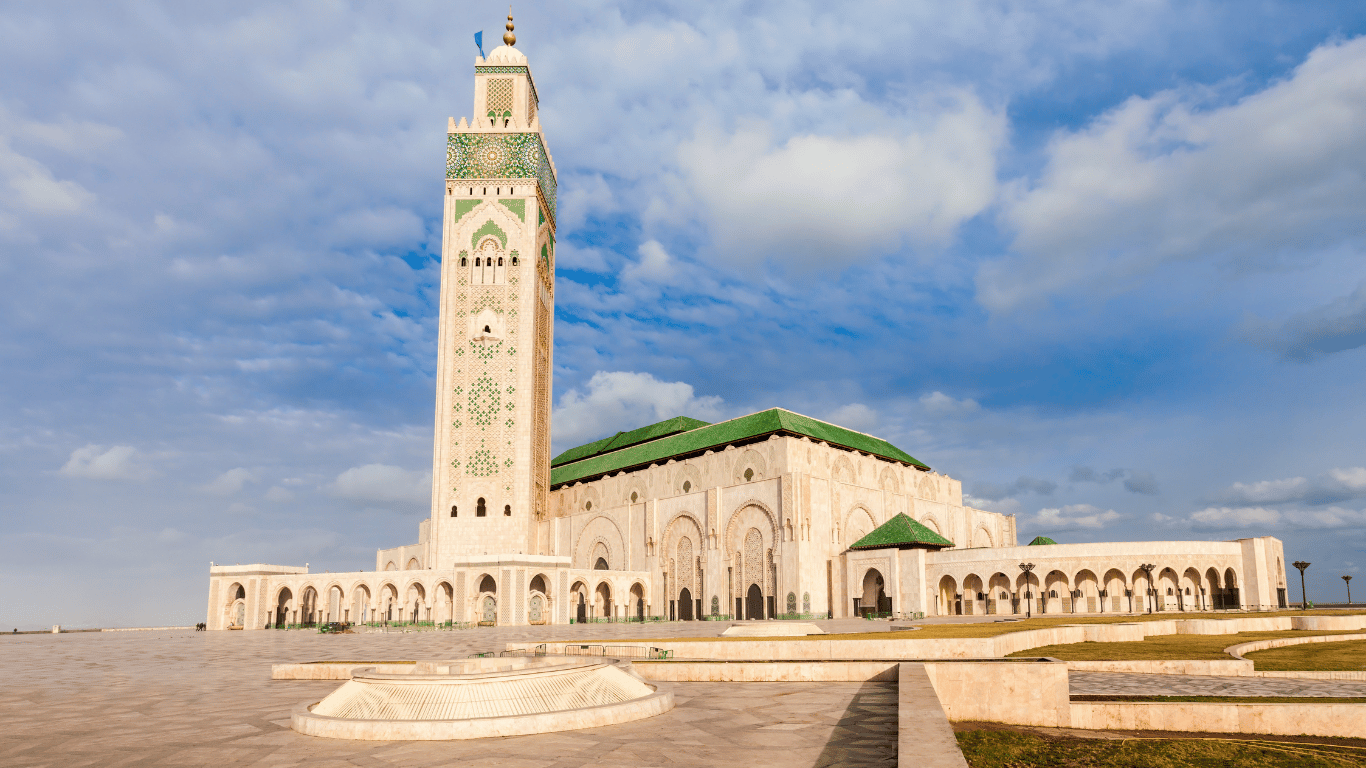 You are currently viewing Discover the Unique Beauty of Moroccan Mosques: Architectural Marvels